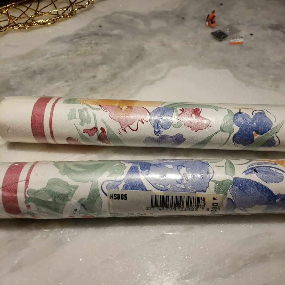 Floral Wallpaper Border 2 Rolls Vinyl white, Purple, Green  10.2 in x 5 yards ea